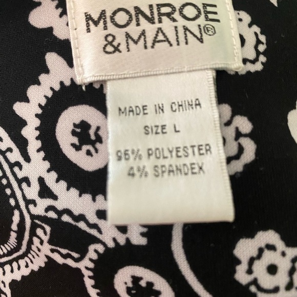 Women’s Monroe & Main Black and White Patterned Dress Size Large - Picture 5 of 6